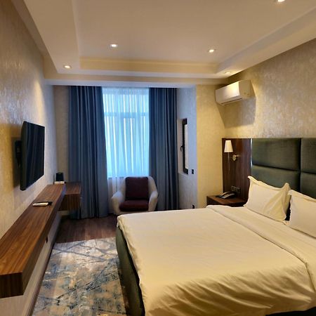 Hotel Ayni ดูแชนเบอ ห้อง รูปภาพ