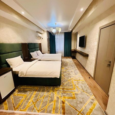 Hotel Ayni ดูแชนเบอ ภายนอก รูปภาพ