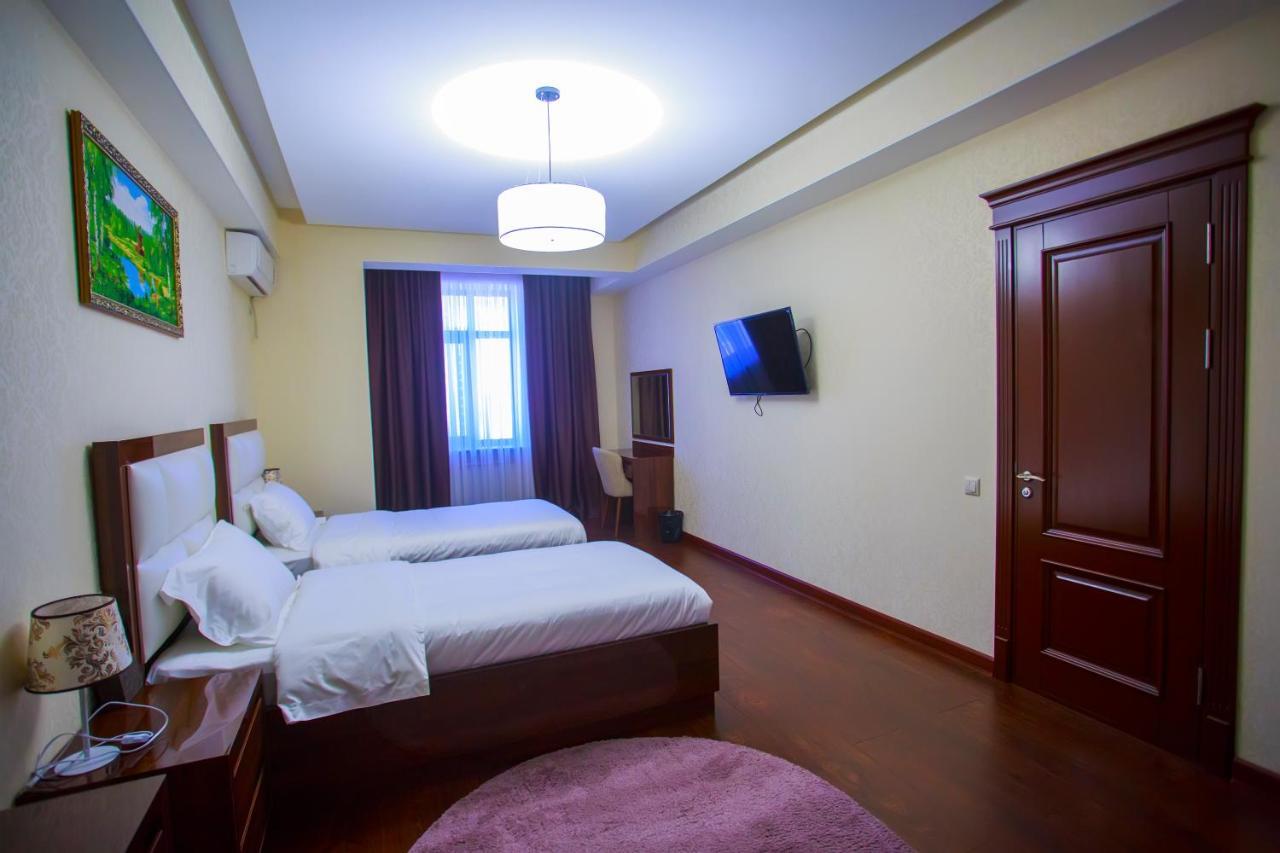 Hotel Ayni ดูแชนเบอ ภายนอก รูปภาพ