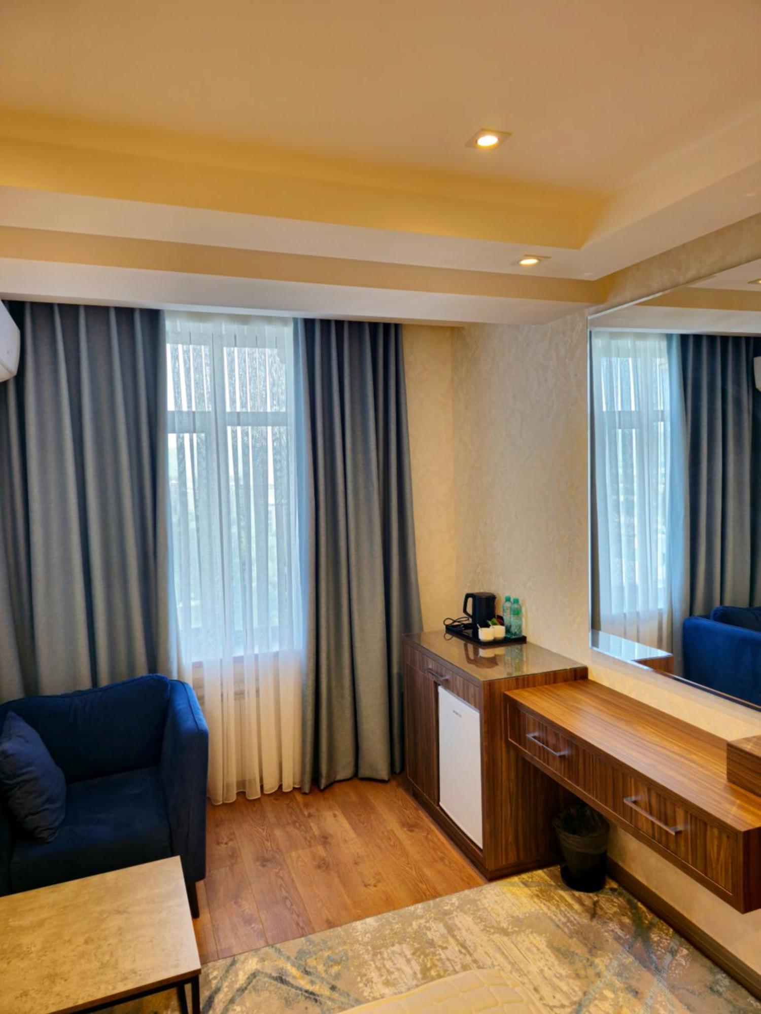 Hotel Ayni ดูแชนเบอ ห้อง รูปภาพ